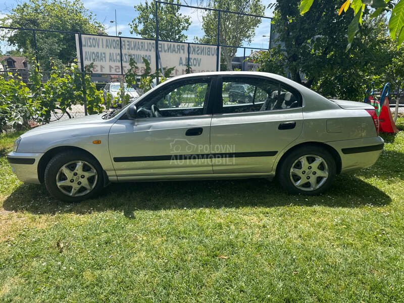 Hyundai Elantra 