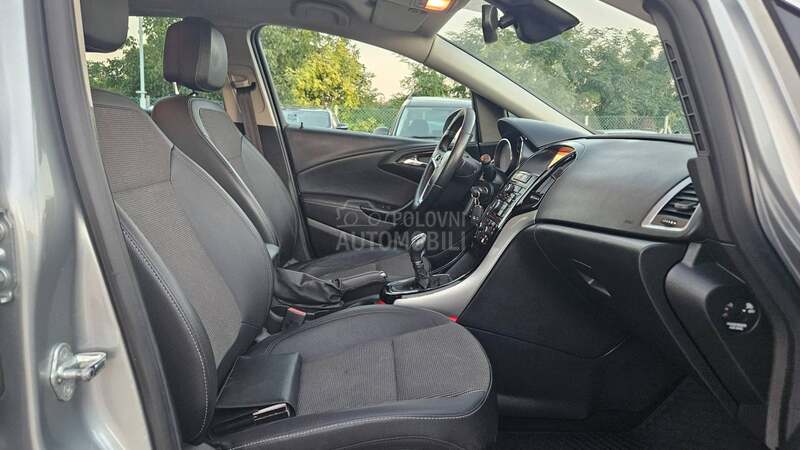Opel Astra J 1.6CDTI/LED/NAV/XEN/