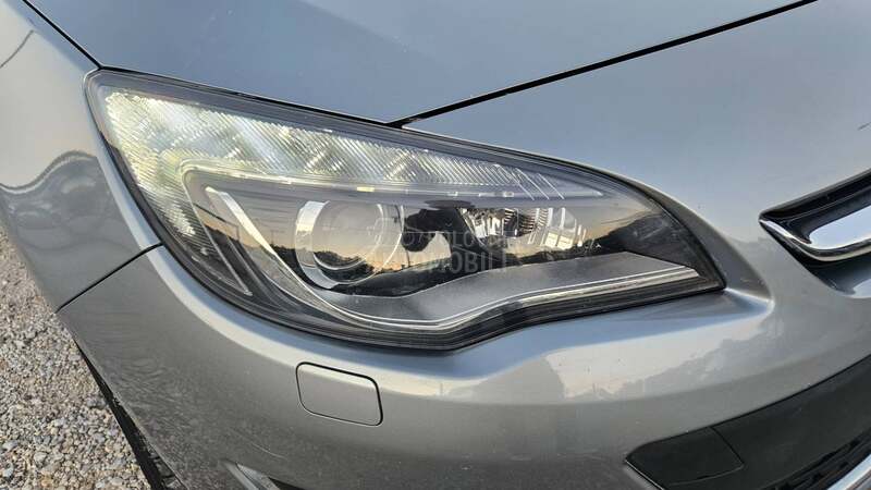 Opel Astra J 1.6CDTI/LED/NAV/XEN/