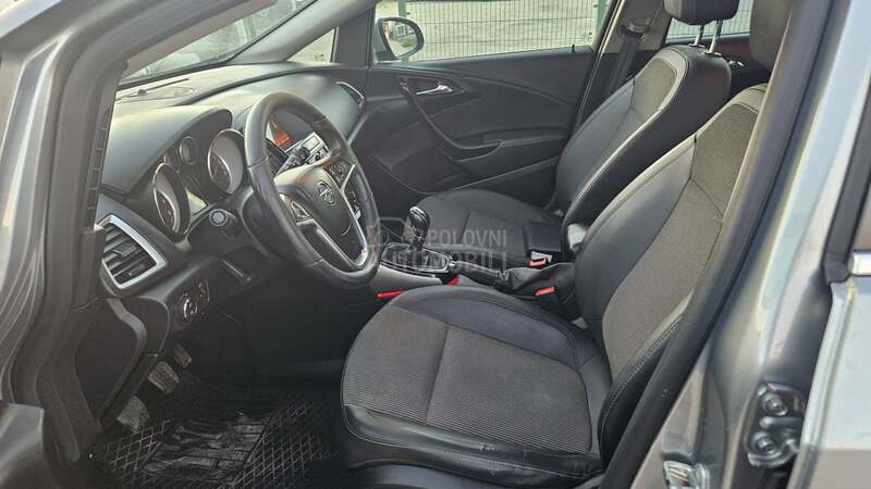 Opel Astra J 1.6CDTI/LED/NAV/XEN/