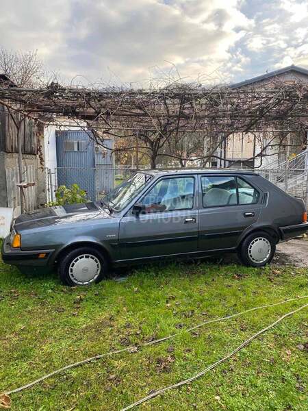 Volvo 340 340DL