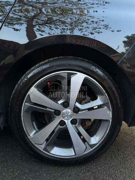 Peugeot 308 1.5HDI ALLURErestayl