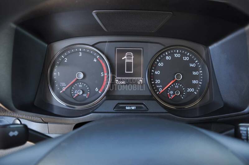 Volkswagen Crafter KOFER UTOVARNA RAMPA