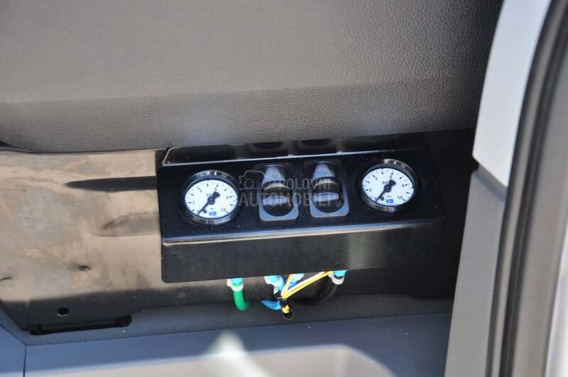 Volkswagen Crafter KOFER UTOVARNA RAMPA