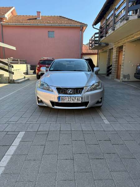 Lexus IS 200 