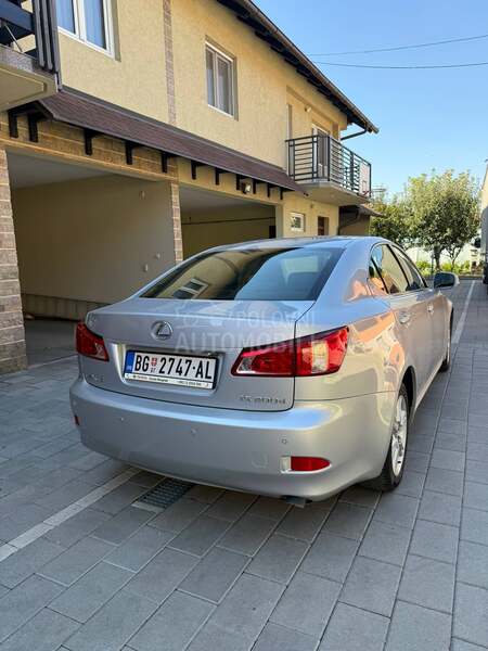 Lexus IS 200 