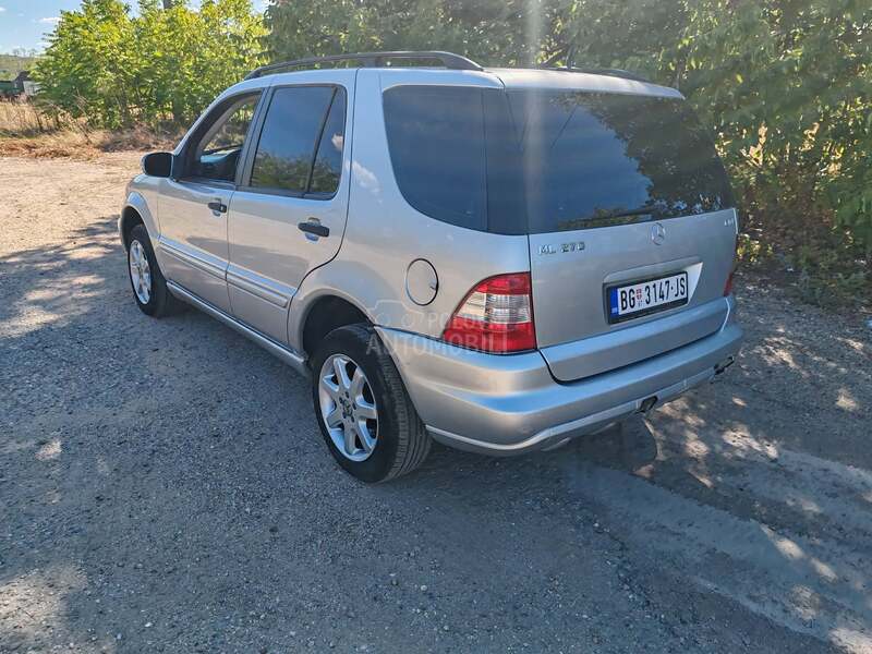 Mercedes Benz ML 270 z a m e n A