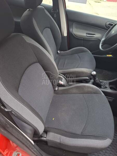 Peugeot 206 plus 
