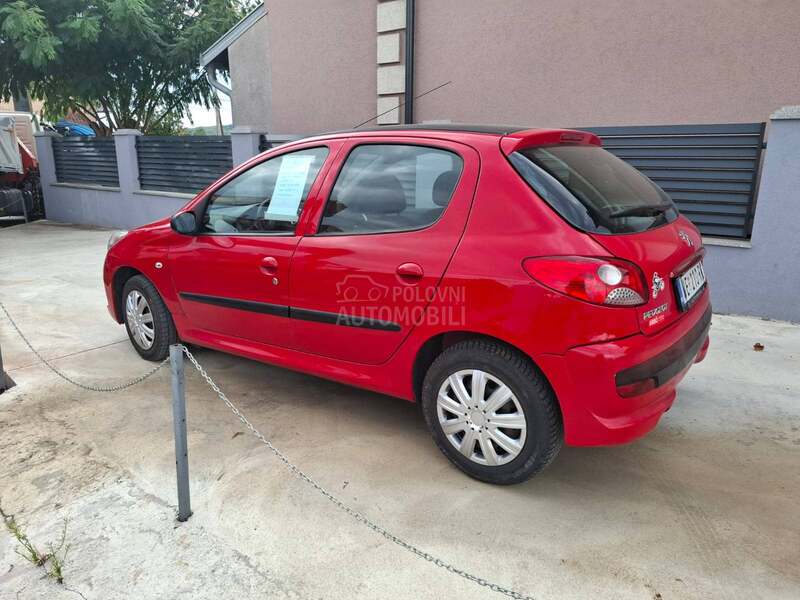 Peugeot 206 plus 