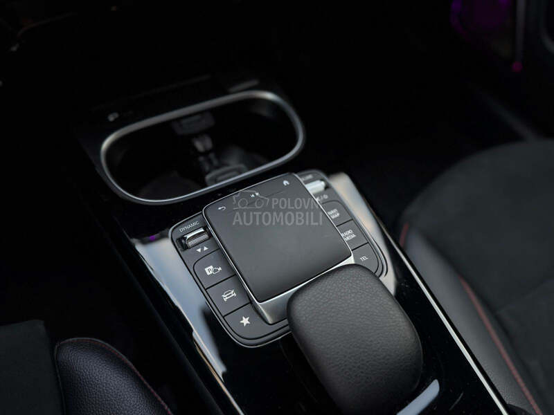 Mercedes Benz CLA 180 AMG