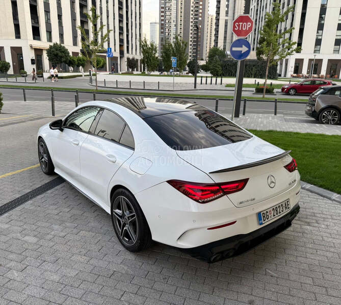 Mercedes Benz CLA 180 AMG