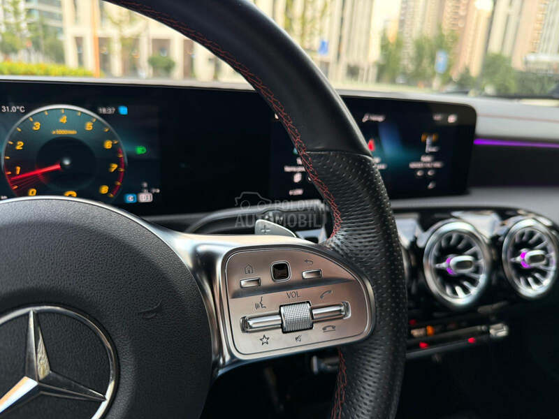 Mercedes Benz CLA 180 AMG