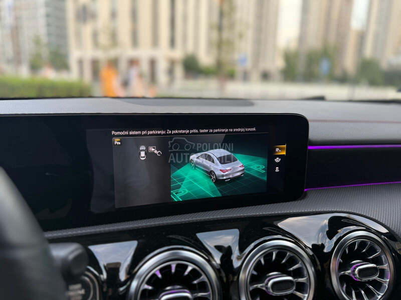 Mercedes Benz CLA 180 AMG