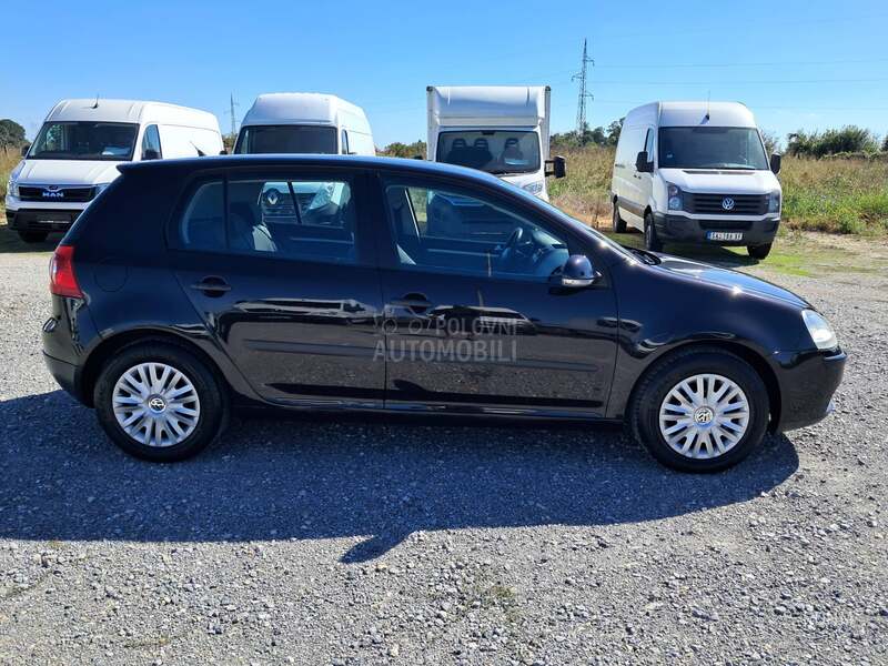 Volkswagen Golf 5 1.4/B E N Z I N