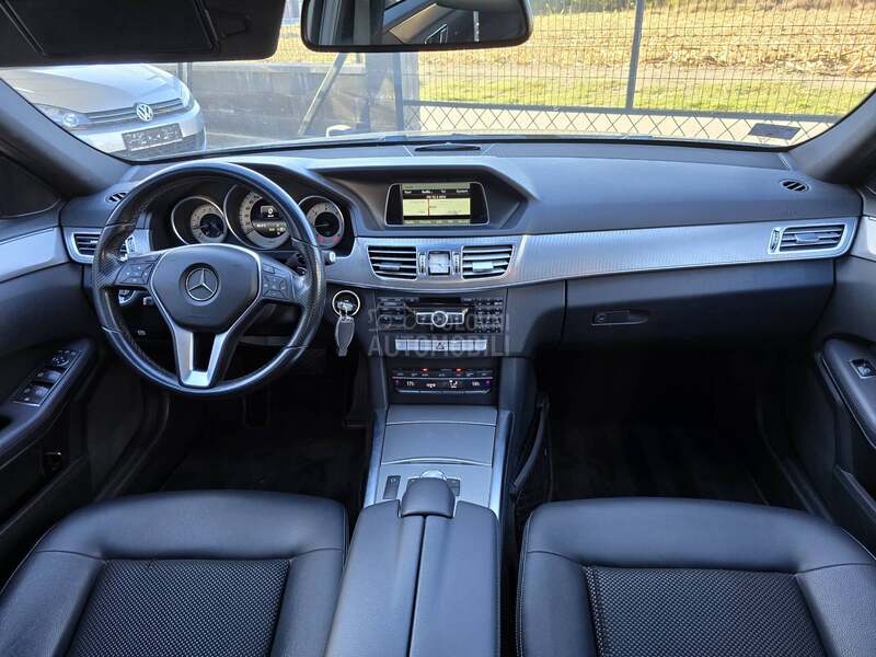 Mercedes Benz E 200 AVANTGARDE