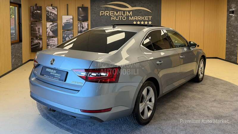 Škoda Superb //2.0 TDI/PANO//FUL