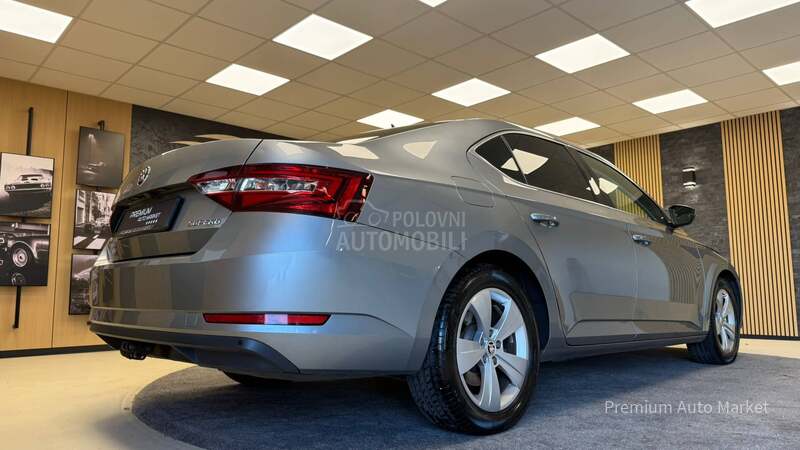 Škoda Superb //2.0 TDI/PANO//FUL