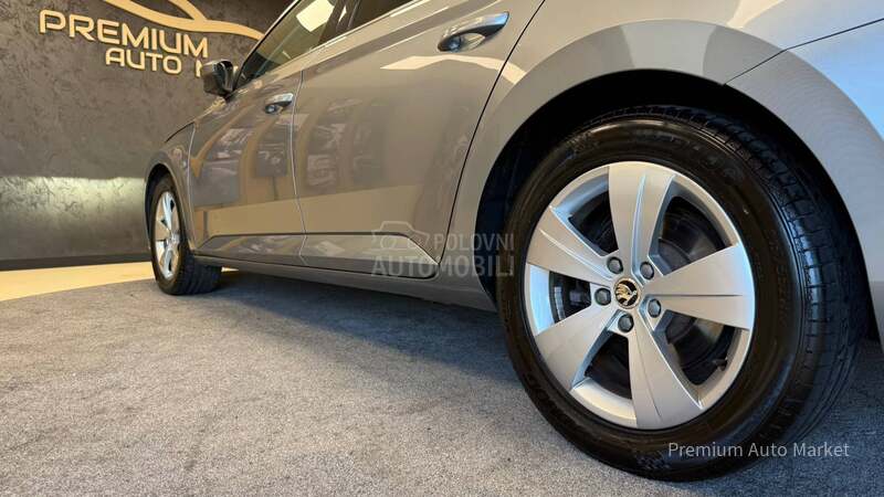 Škoda Superb //2.0 TDI/PANO//FUL