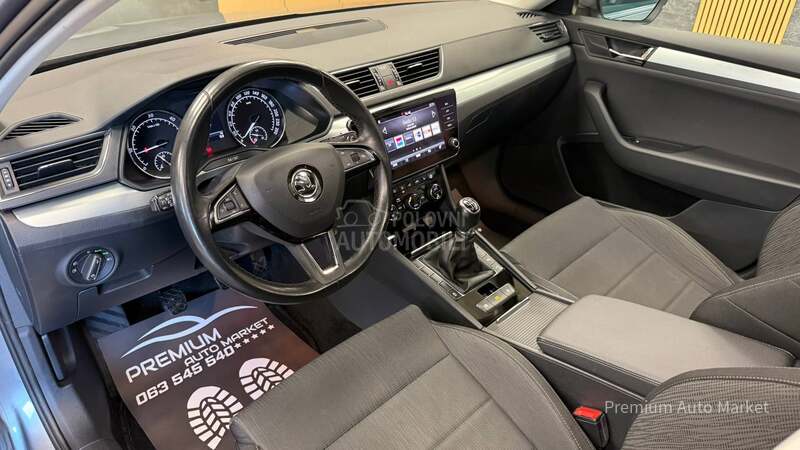 Škoda Superb //2.0 TDI/PANO//FUL