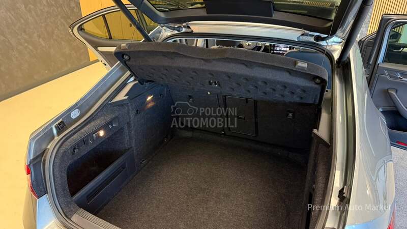 Škoda Superb //2.0 TDI/PANO//FUL