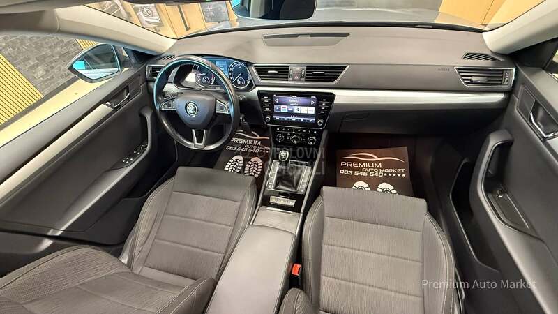 Škoda Superb //2.0 TDI/PANO//FUL