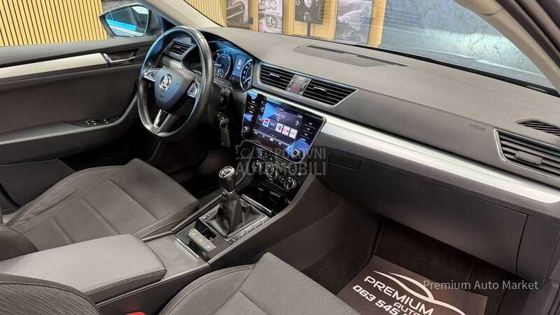 Škoda Superb //2.0 TDI/PANO//FUL