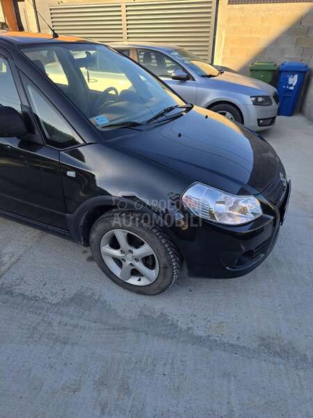 Suzuki SX4 Kupljen nov u Srbiji