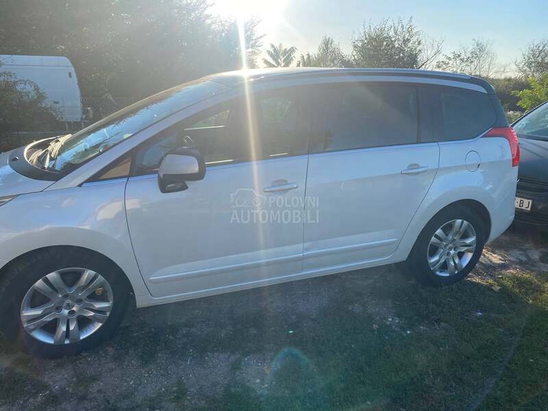Peugeot 5008 1.6thp