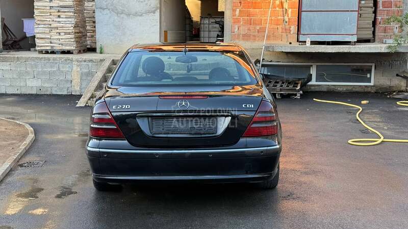 Mercedes Benz E 270 