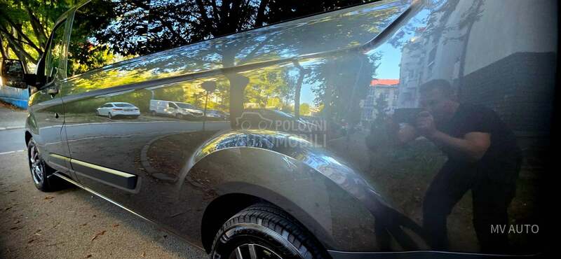 Ford Transit Custom 9 MESTA ZA  SEDENJE L2