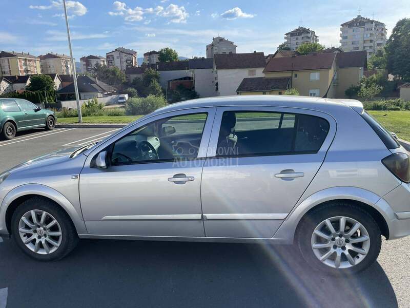 Opel Astra H Srbija