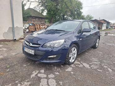 Opel Astra J 
