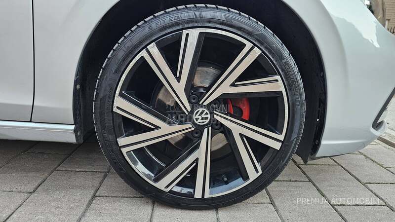 Volkswagen Golf 8 2.0 TDI STYLE
