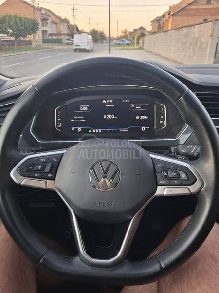 Volkswagen Tiguan  Volkswagen Tiguan