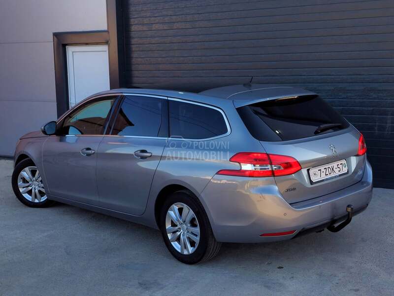 Peugeot 308 1.6BlueHDI PANO/LED