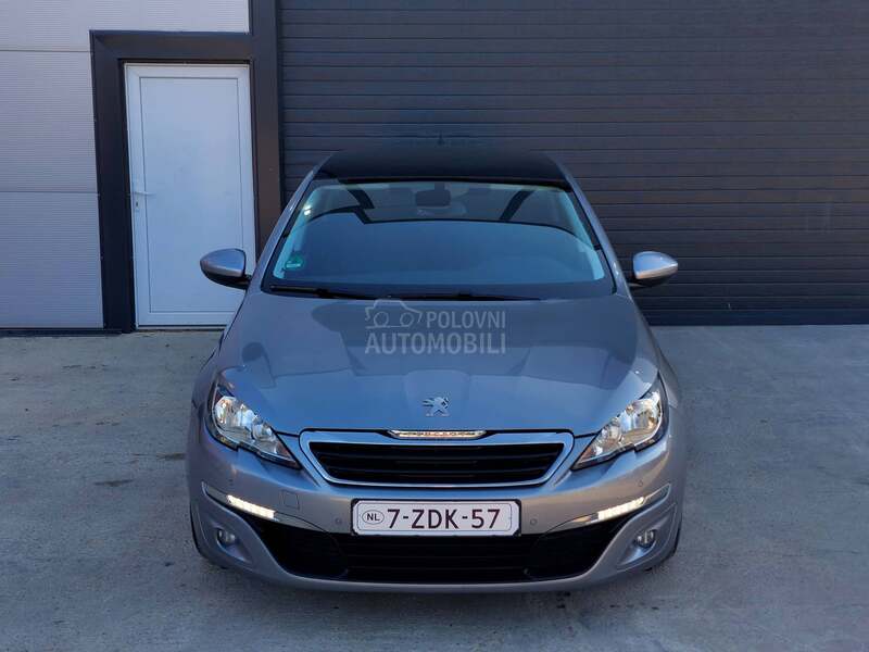 Peugeot 308 1.6BlueHDI PANO/LED