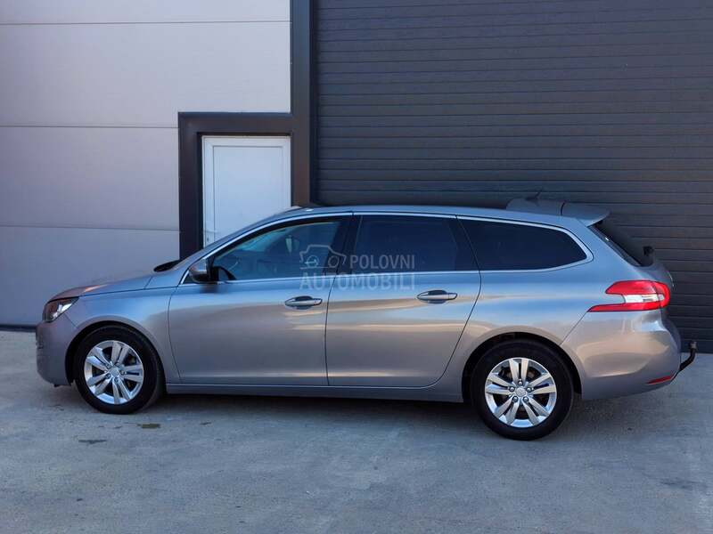 Peugeot 308 1.6BlueHDI PANO/LED