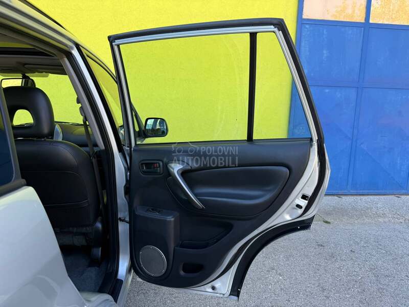 Toyota RAV 4 2.0d/FABRIIKA