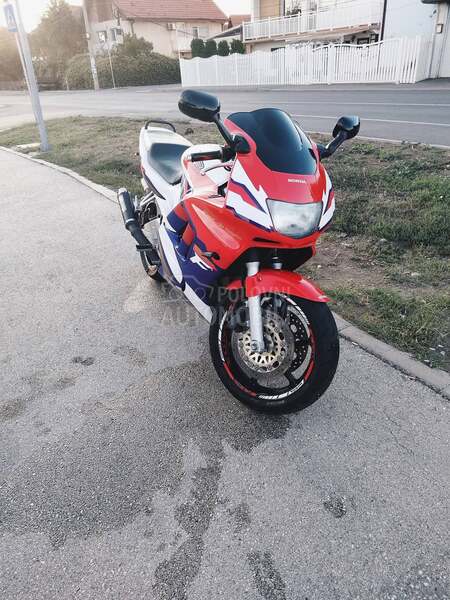 Honda cbr 600 f3