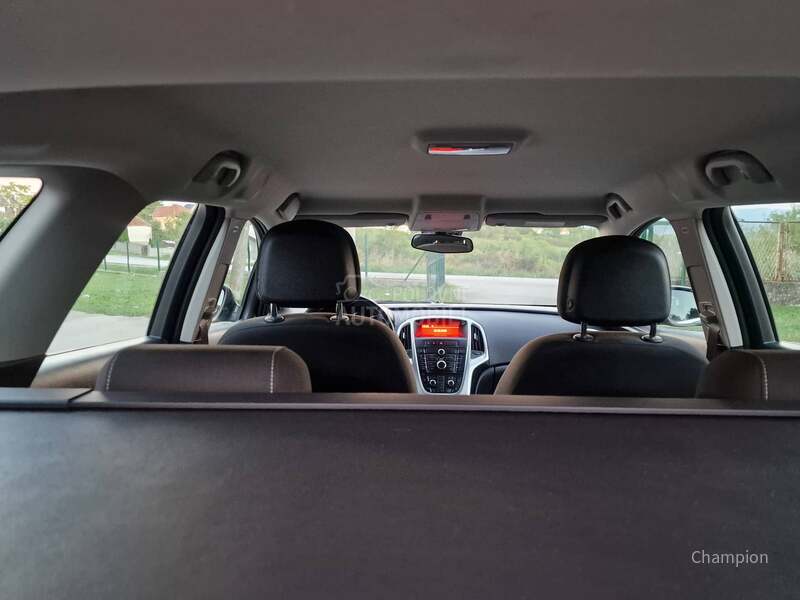 Opel Astra J 