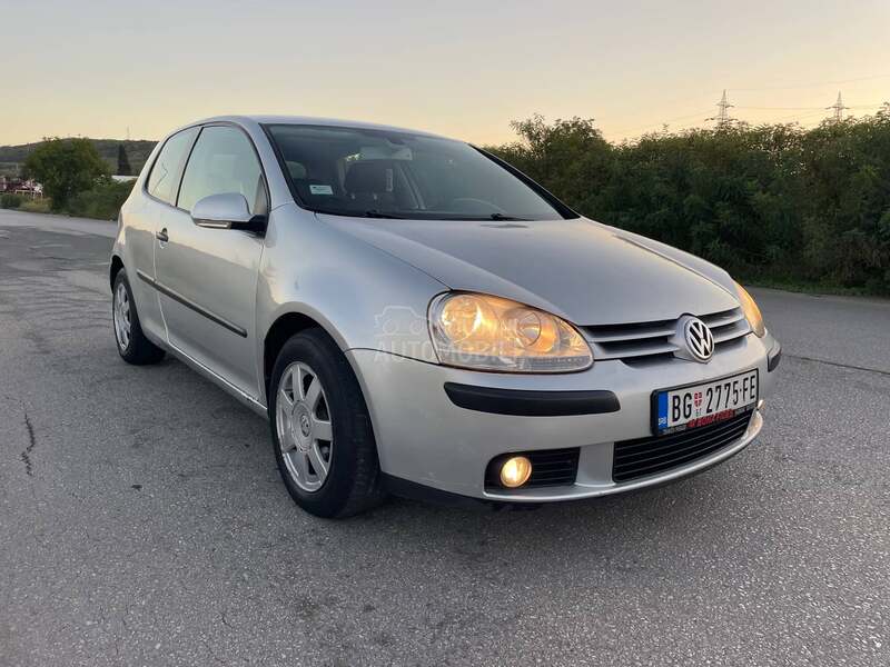 Volkswagen Golf 5 1.6FSI