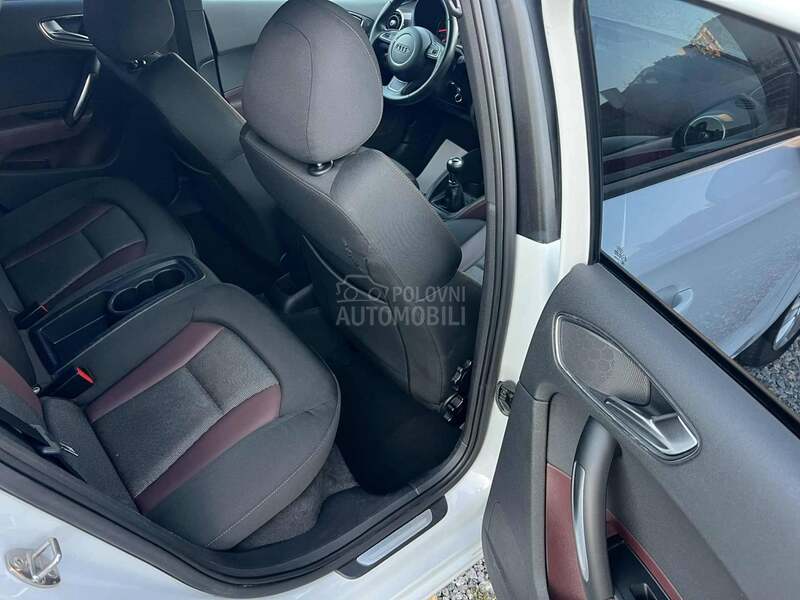 Audi A1 1.2 TFSI/S line/Led