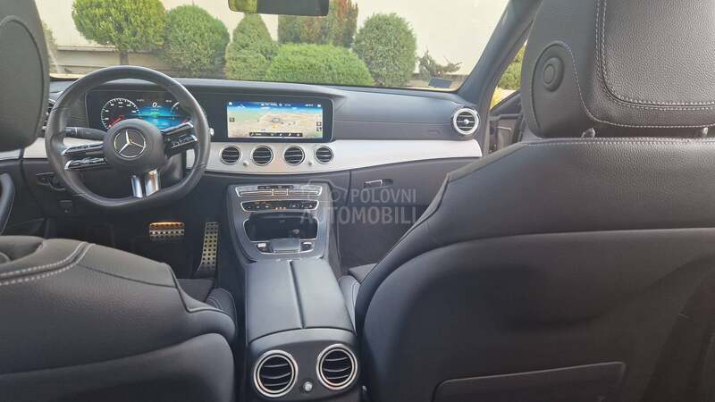 Mercedes Benz E 300 