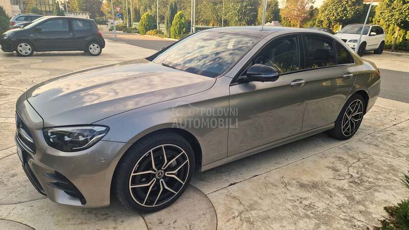 Mercedes Benz E 300 