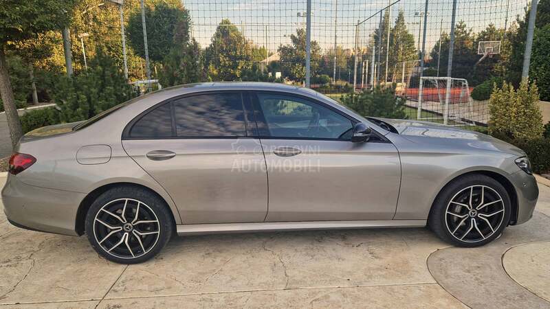 Mercedes Benz E 300 