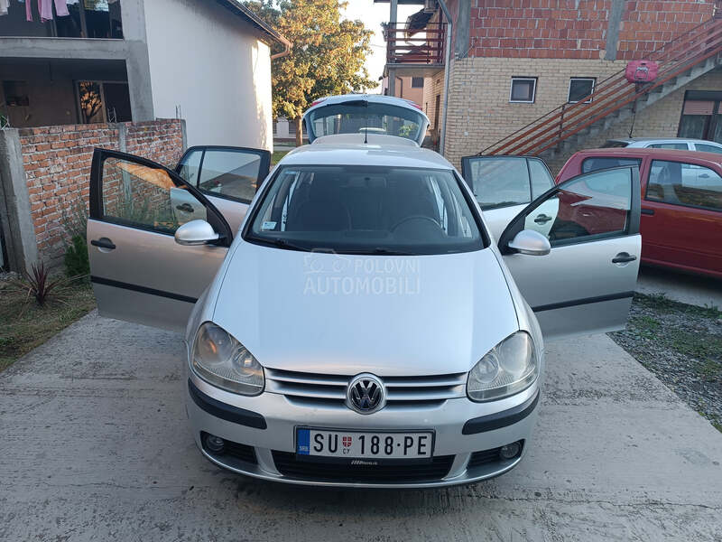 Volkswagen Golf 5 Lutkicaaa