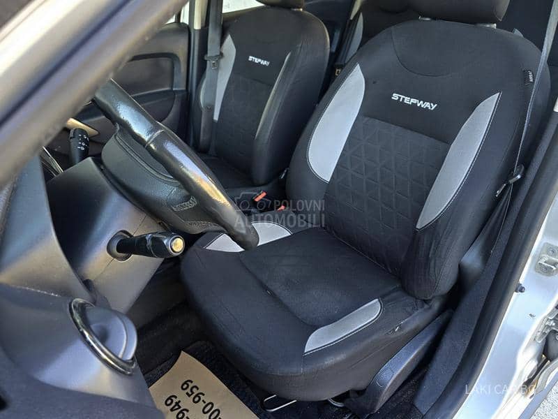 Dacia Stepway 0.9 TCE  N A V Y