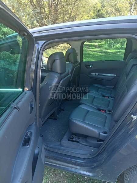 Peugeot 5008 1.6THP