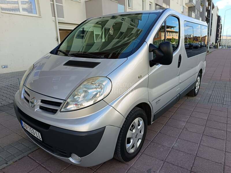 Opel Vivaro 2.O Krovna klima iz CH