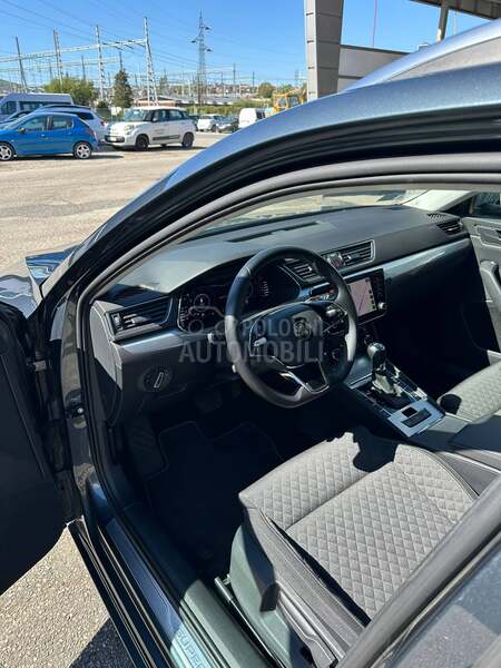 Škoda Superb Combi garaziran